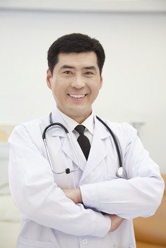 医生男人微笑白大褂职业医院工作摄影图片
