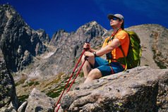 徒步登山运动男人