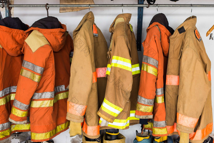 消防队员衣服大衣棉袄工作服男人摄影图片