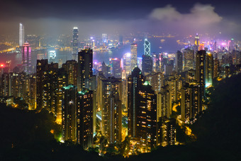 在香港摩天大楼城市景观蓝色的