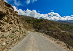 山中沥青公路风景图片