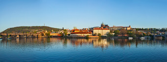 欧洲布拉格城市全景摄影图片