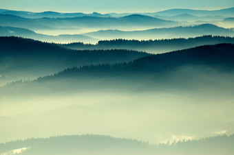 <strong>户外风景</strong>水墨风云山摄影图