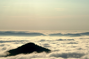 户外景色天空白云云山摄影图