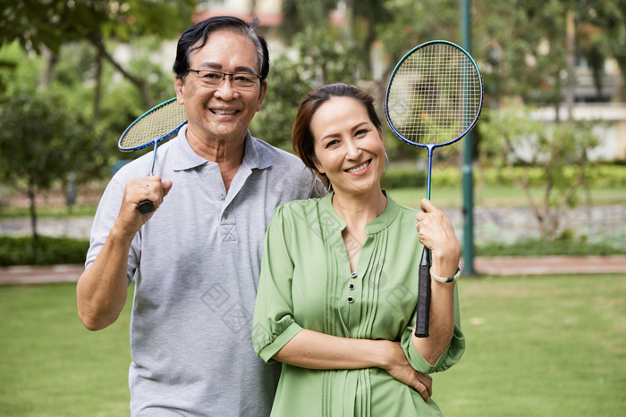 清新老年夫妻摄影图