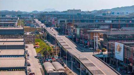 重庆华南城波浪公路交通航拍延时