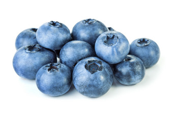 几颗<strong>新鲜的</strong>蓝莓摄影图