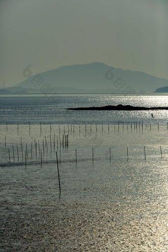 海水浅滩摄影图