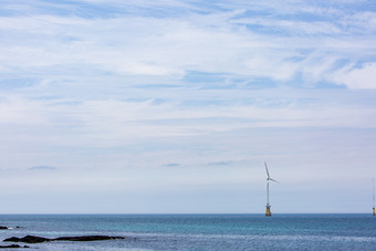 海上风力<strong>发电机</strong>摄影图