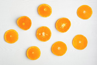 黄色的切片的橙子摄影图