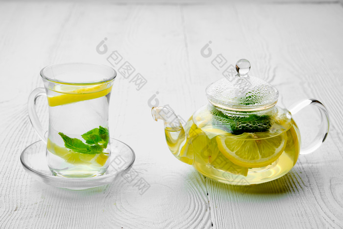 柠檬薄荷茶饮品摄影图