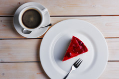 咖啡和蓝莓蛋糕摄影图