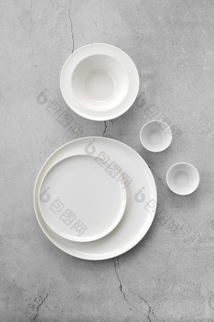 白色餐盘餐具摄影图