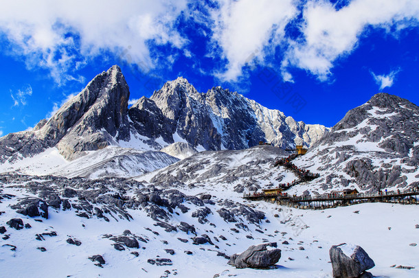 玉龙雪山风光