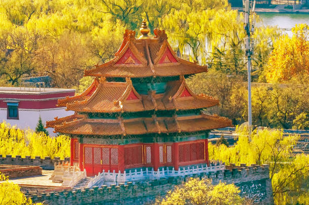 箭观赏塔宫墙秋故宫故宫北京<strong>中国</strong>。明朝王朝建于1600s 的皇帝宫殿