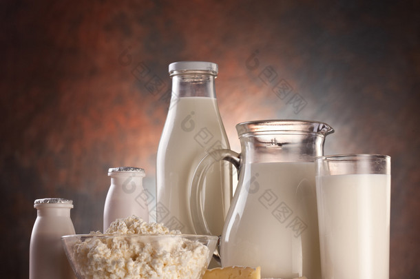 牛奶产品的照片.