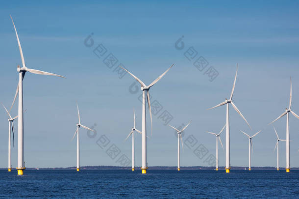 荷兰海岸附近海上电场风力涡轮机的遮蔽
