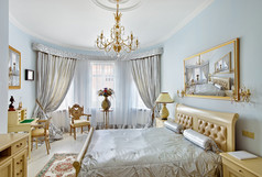蓝色和银色的色彩的古典风格豪华卧室室内