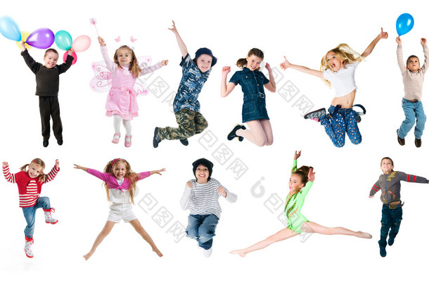 集合的跳跃的孩子的照片