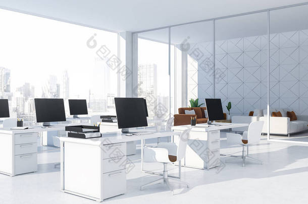 现代白色办公室内部与一排白色电脑桌和<strong>一个</strong>全景窗口与城市景观。设有沙发和玻璃墙的休息室。3d 渲染复制空间