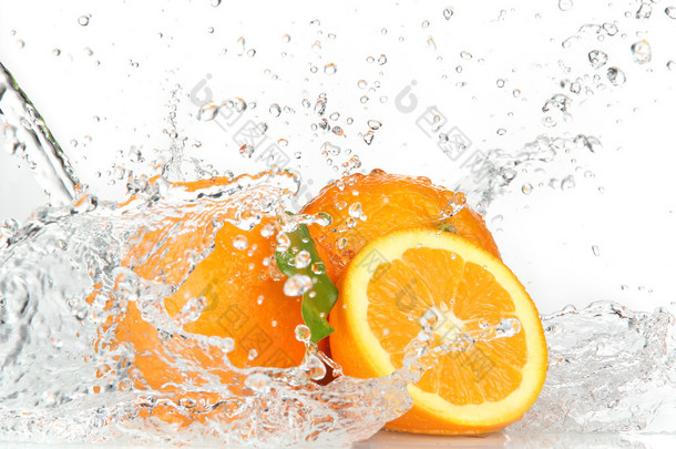 橙色<strong>水</strong>果和泼<strong>水</strong>