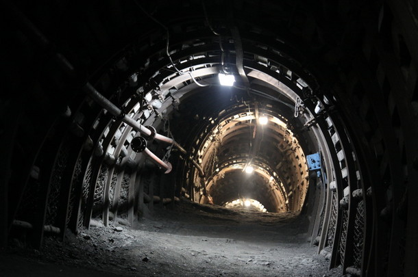 矿井隧道