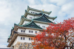 名古屋城堡在秋天