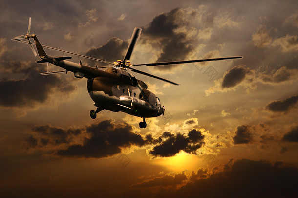 直升机降落在日落