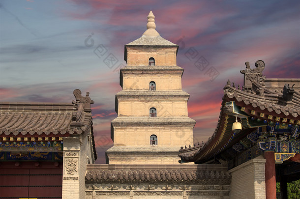 巨型大雁塔或大雁塔是位于南部西安仙西安），中国陕西省的<strong>一座</strong>佛教宝塔