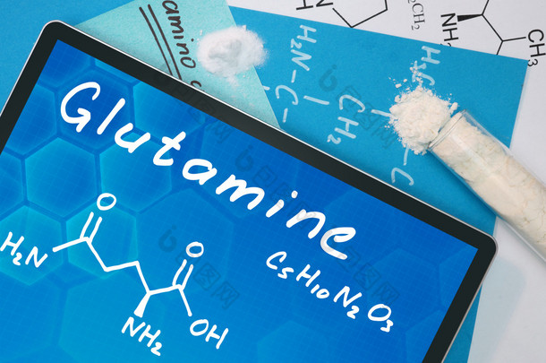平板电脑与谷氨酰胺的化学公式.