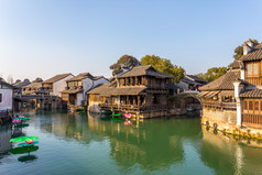 中国传统山水画中水镇