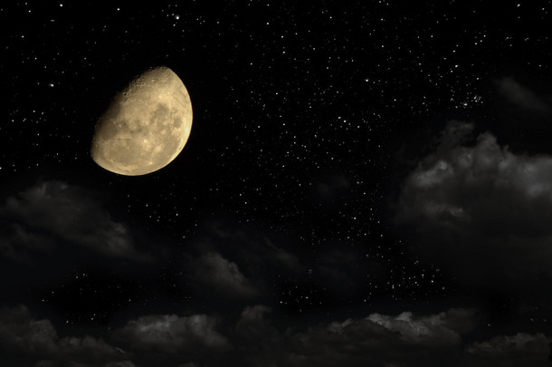 夜晚的天空与星星和月亮.
