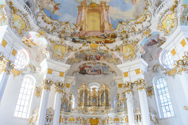 在德国，巴伐利亚，欧洲的 Wieskirche 教堂