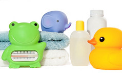 宝贝，孤立的沭浴配件： 毛巾、 玩具、 温度计和博