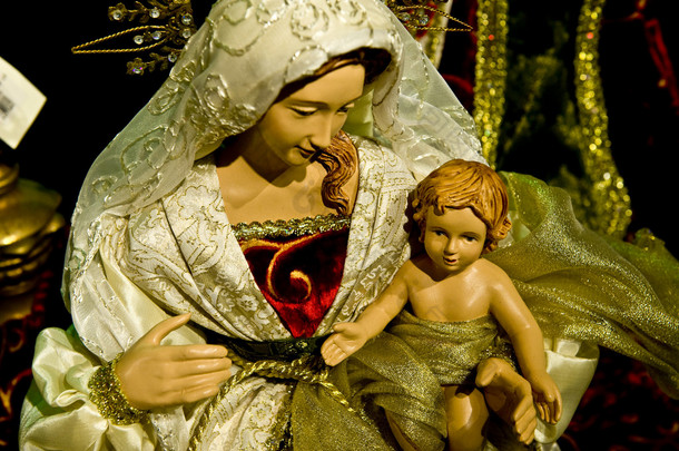 osef 和与耶稣基督在她的怀里，年轻的玛丽