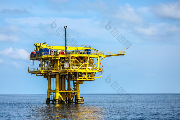海上施工平台生产石<strong>油</strong>和天然气、 石<strong>油</strong>和天然气工业和辛勤工作，通过手动和自动功能、 石<strong>油</strong>钻机行业及操作的生产平台和操作过程
