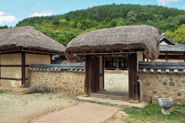 韩国传统韩屋门