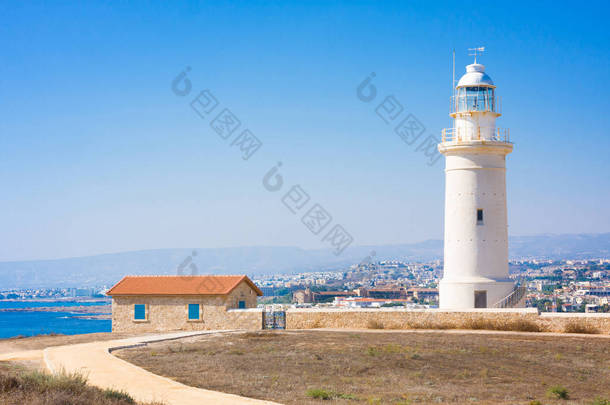 古老的白色灯塔, 在古遗址附近的帕福斯考古公园, 塞浦路斯
