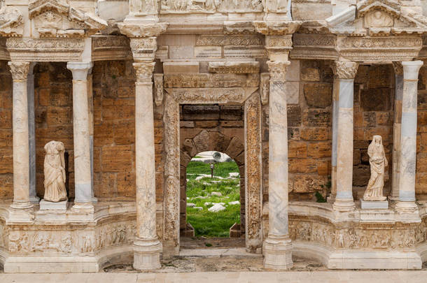 古希腊罗马剧场赫拉波利斯近棉花, 土耳其