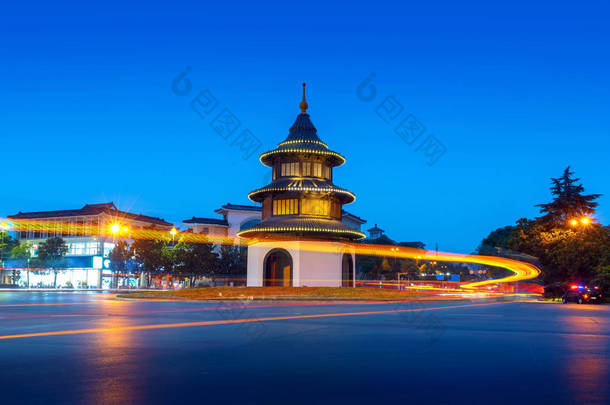 中国扬州古建筑: 文昌亭。扬州是著名的旅游<strong>胜地</strong>.
