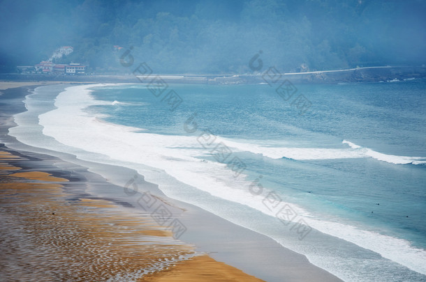 大海浪从高空