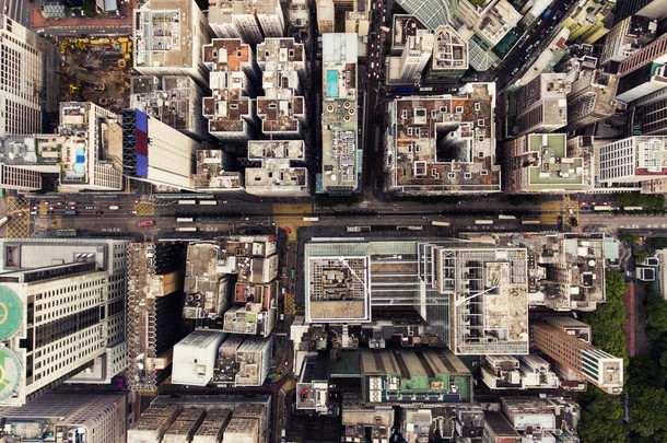 顶视图空中照片从飞行无人机的一个香港的全球城市发展建筑、 交通、 能源电力基础设施.