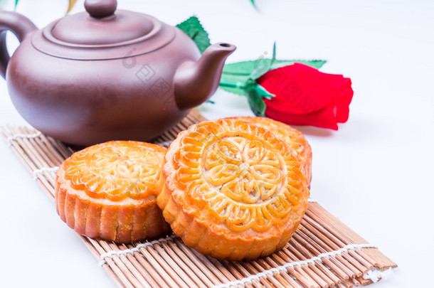 <strong>中国</strong>的传统节日，中秋节月饼和茶