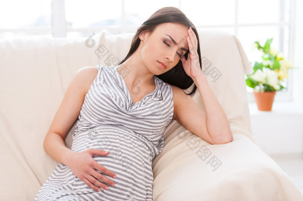 郁闷怀孕的女人