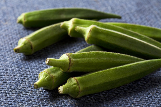 手指饼 (Okras-Gumbos)