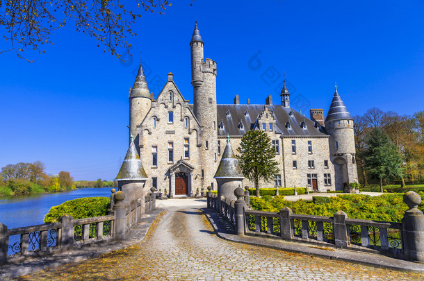 童话般的城堡。比利时 Marnix