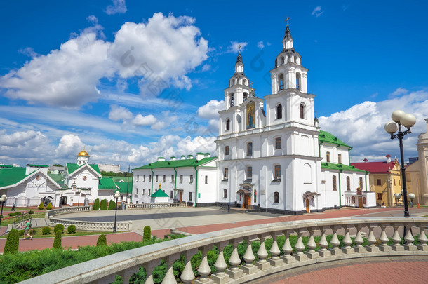 在明斯克圣灵大教堂。白俄罗斯主要东正教教会