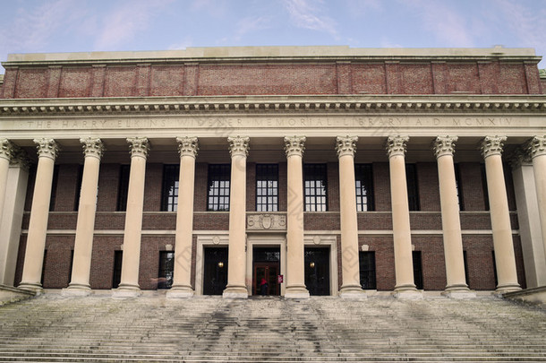 哈佛大学-widener 图书馆入口
