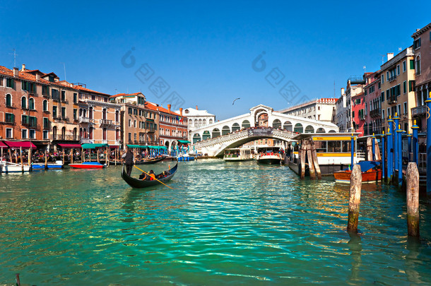 威尼斯的里亚托桥从视图.
