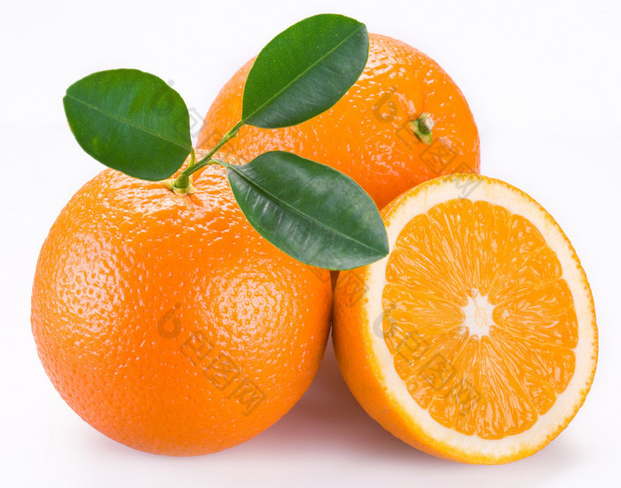 白色背景的橙子果